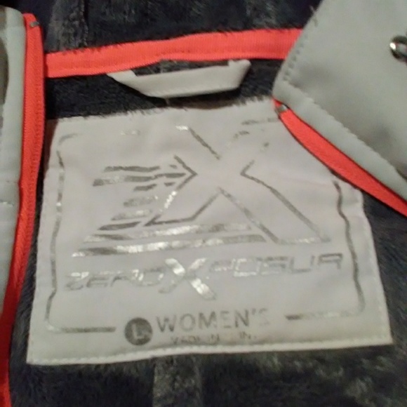 White winter jacket - Picture 2 of 2